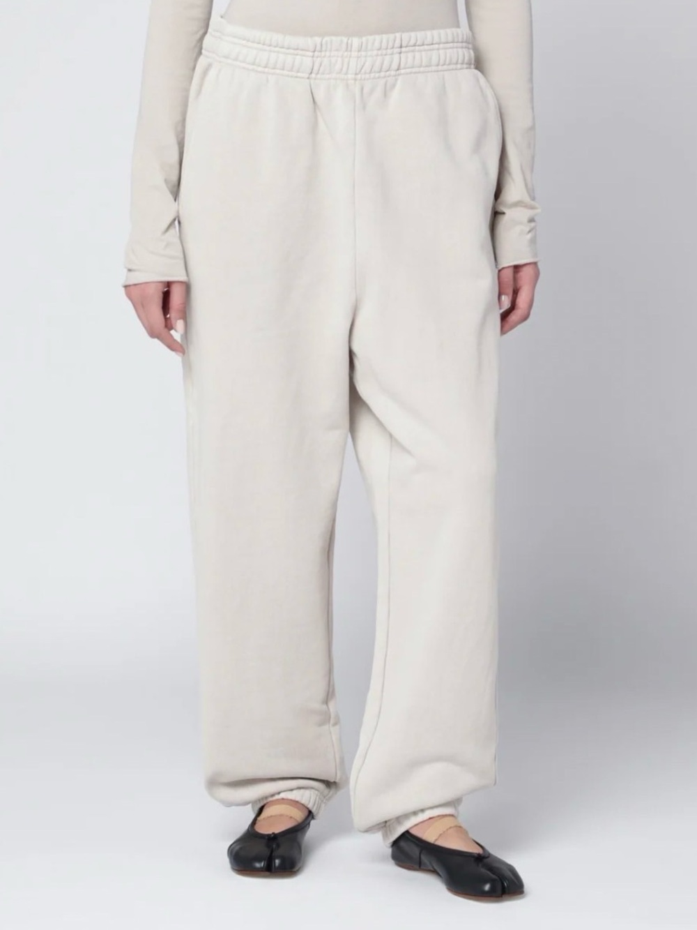 Entire Studios White cotton joggers SIZE MEDIUM $185 NWT